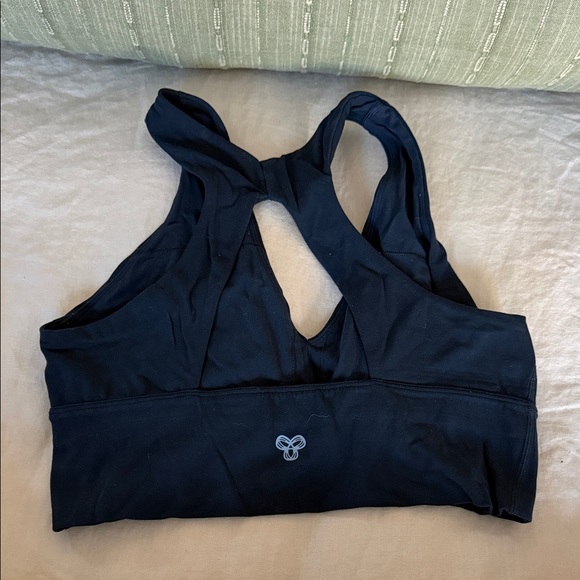 Aritzia navy longline scrunch TNA action bra - Picture 2 of 2